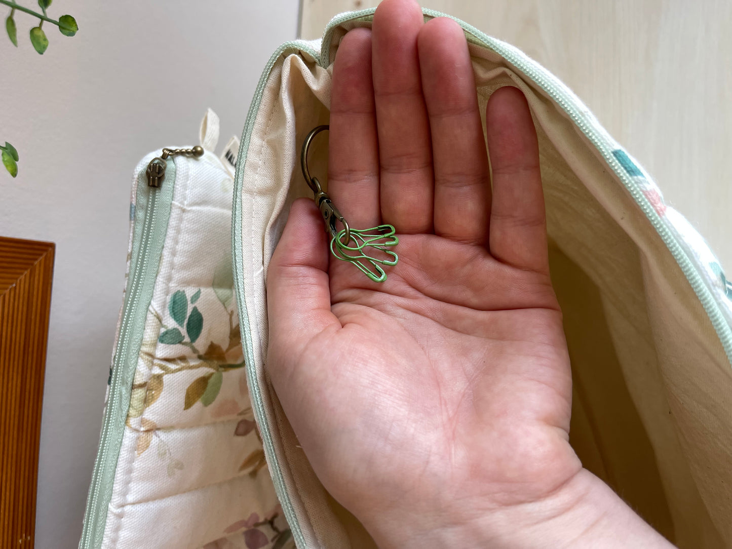 FROSTED LEAFES | PROJECT BAGS
