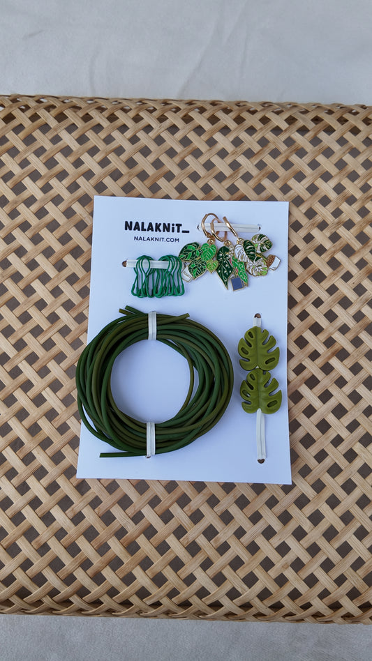 SET PLANTFUL MOMENTS