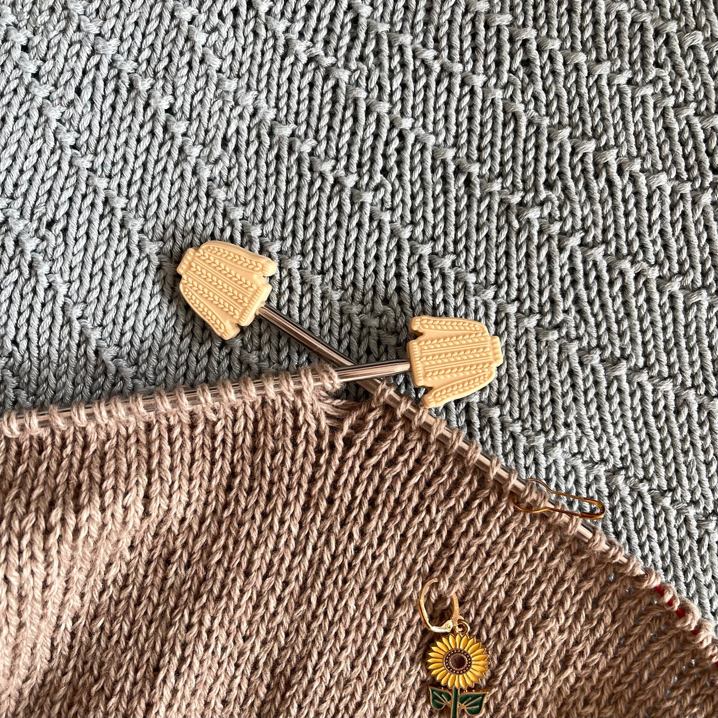 NEEDLE STOPPER SWEATER