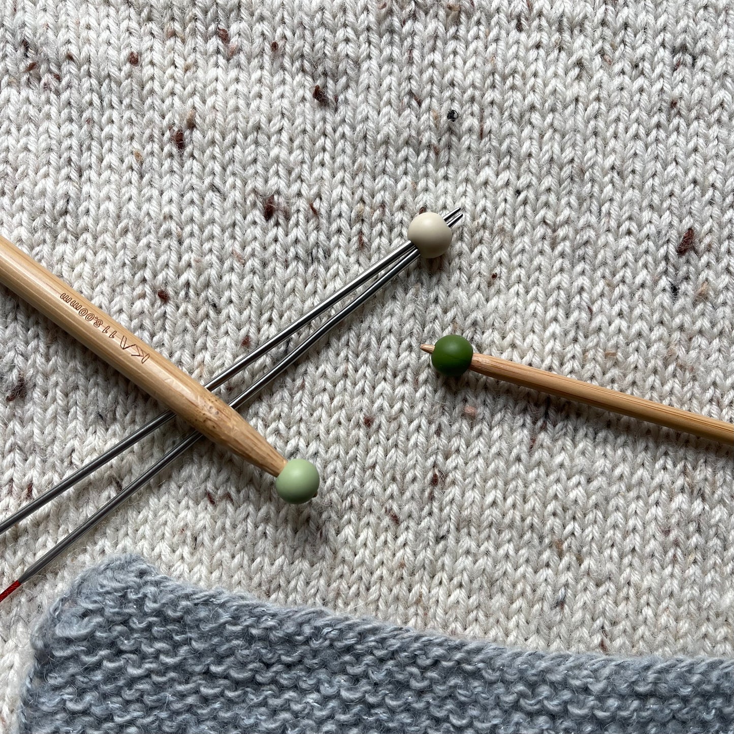 NEEDLE STOPPER SMALL SET