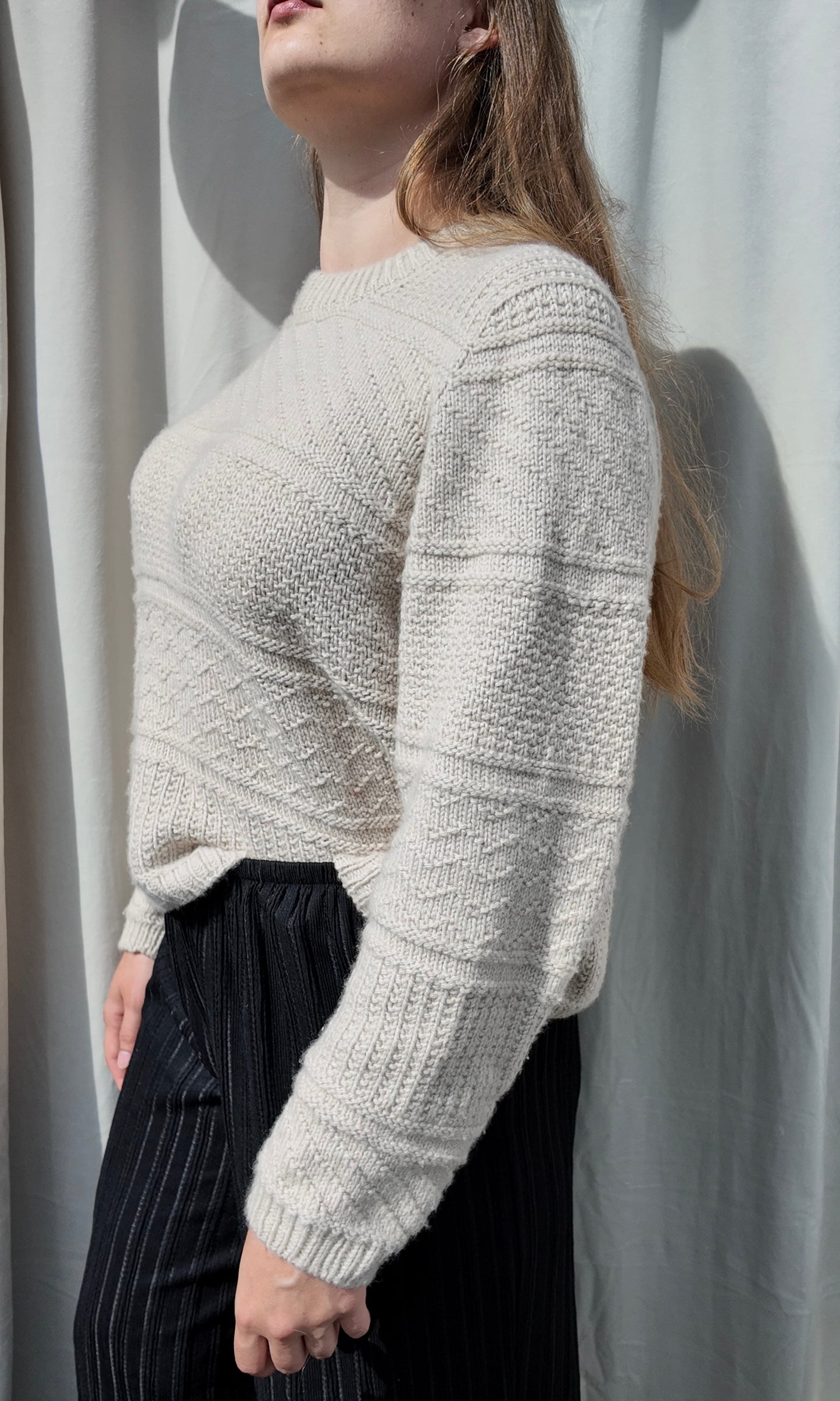 VIBE SWEATER