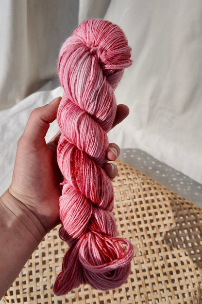 SOCKE SOFT PETALS