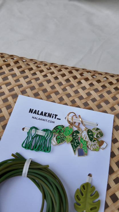 SET PLANTFUL MOMENTS