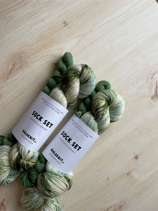 PLANTFUL MOMENTS | SOCK SET