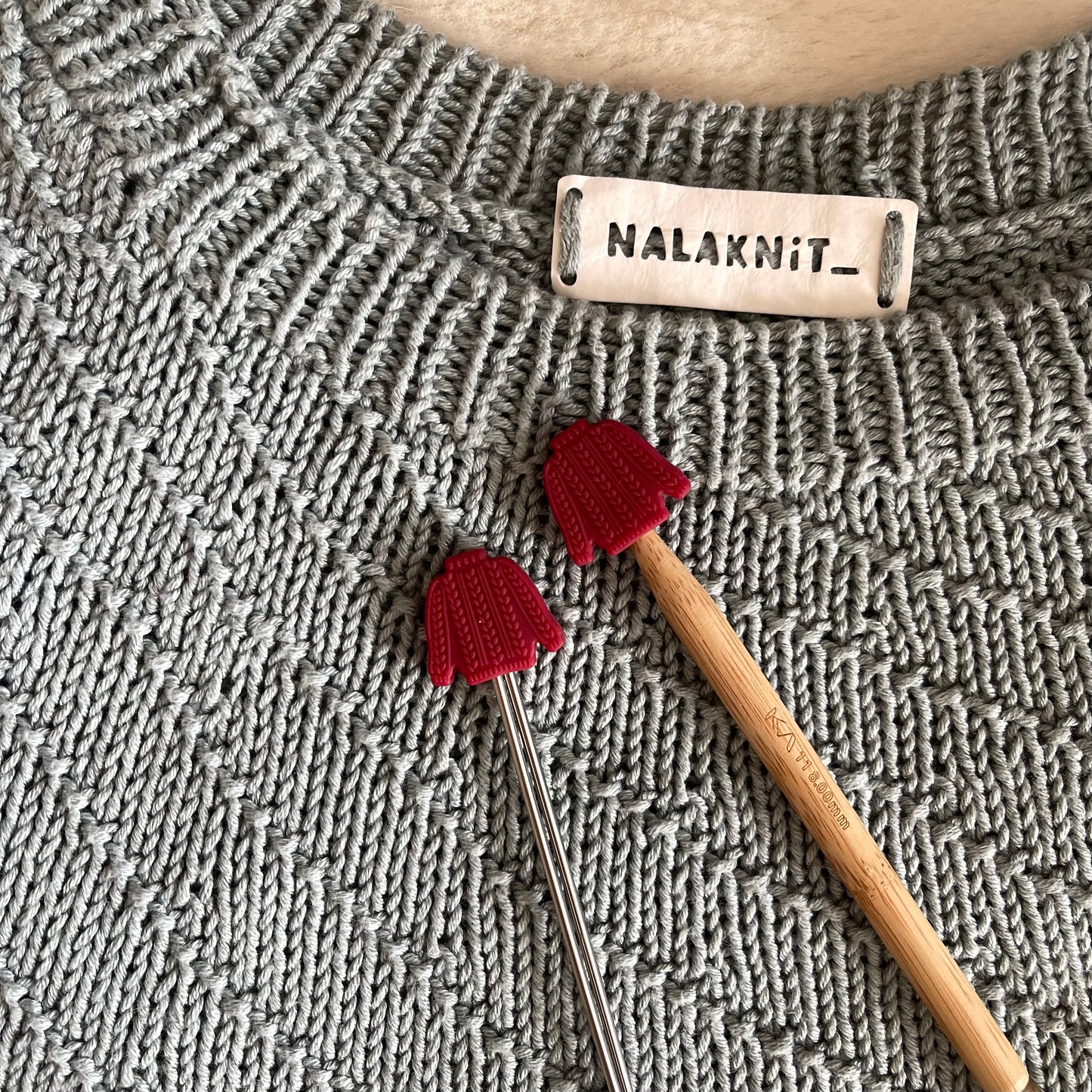 NADELSTOPPER SWEATER